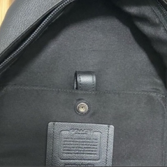 (Unisex) NWOT Coach Black Leather Charles Pack - Picture 8 of 8